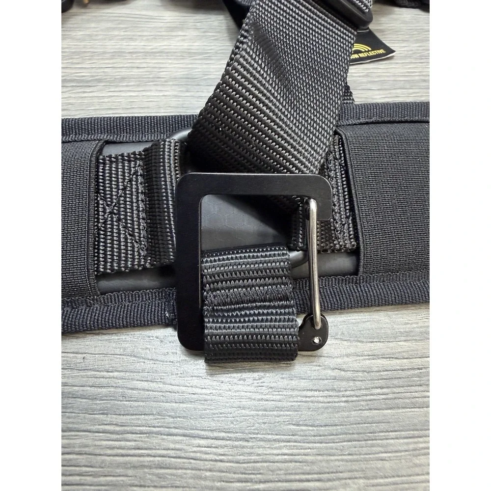 Saker Ascension Extended Dog Harness Black Sz Med/Large Rainbow Reflective NWT